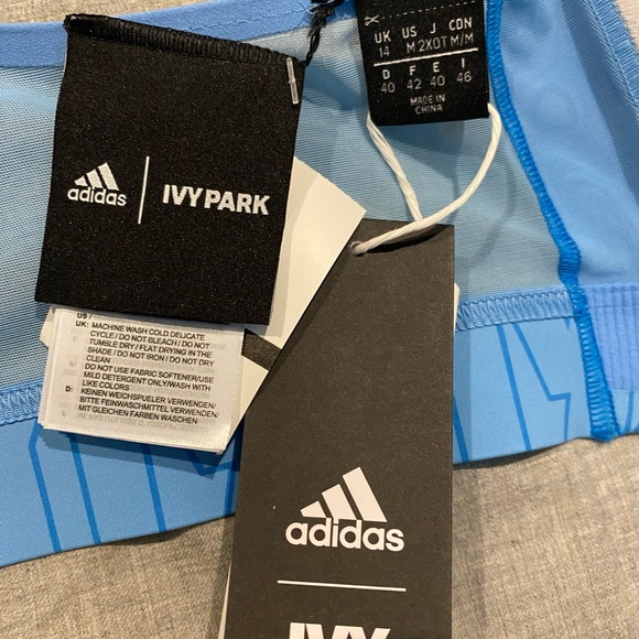 Ivy Park Adidas Light Blue Sports Bra Medium NWT - Picture 2 of 4